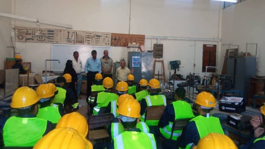 الشكلية يطلع على الدورات التدريبية وسير العملية التعليمية بالمعهد المهني الصناعي بخورمكسر