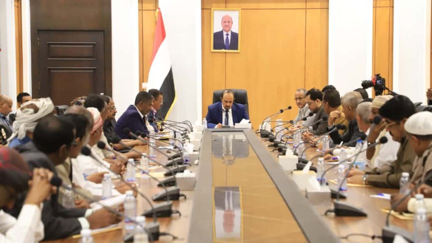 محافظ حضرموت الأستاذ مبخوت بن ماضي يعقد لقاءً موسعاً بقيادات السلطة المحلية ومديري المديريات والأجهزة التنفيذية