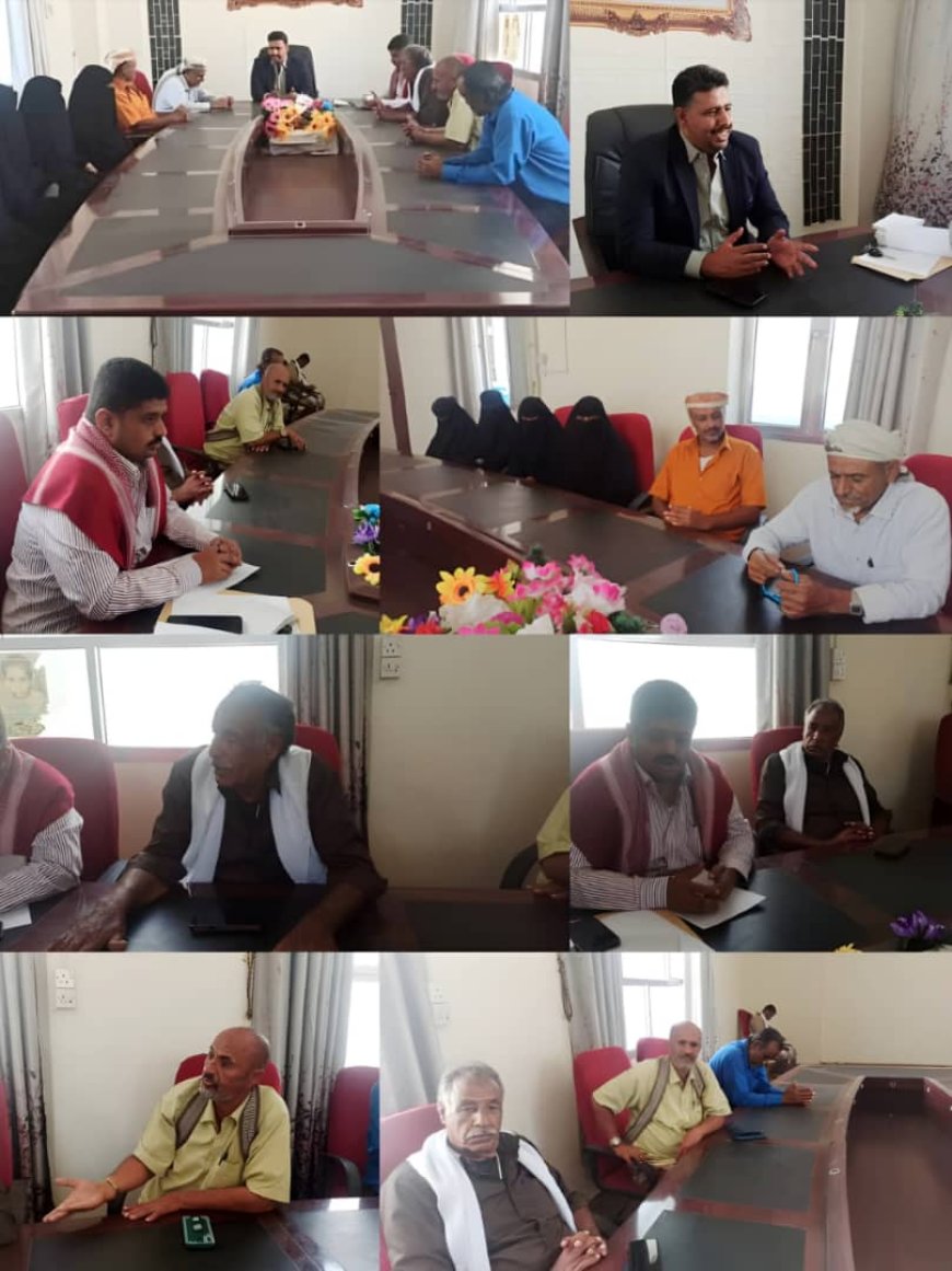 مكتب الصناعة والتجارة بأبين يعقد لقاءً موسعاً مع مديري الفروع بالمديريات ومديري الإدارات بالمكتب