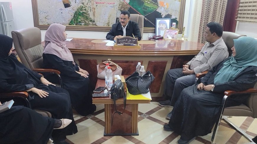خلال لقائه بقيادة مكتب التربية بعدن..مدير عام المنصورة يناقش الإشكاليات التي تعيق العملية التعليمية بالمديرية..