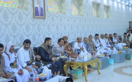 محافظ المهرة يلتقي وكيل محافظة ذمار لمتابعة قضية مقتل الطفل "همام" الجرادي