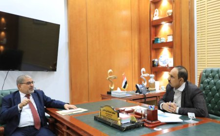 المحافظ بن ماضي ورئيس جامعة حضرموت يناقشان جملة نشاطات أكاديمية وبحثية لتطوير التعليم الأكاديمي بالجامعة