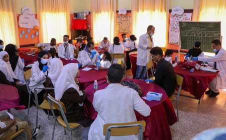 مبادرة “فريق الحماية السنية” تنفذ حملة طبية تطوعية لفحص وعلاج أطفال من فئة الصم والبكم في عدن