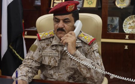 وزير الدفاع يشدد على ضرورة اتخاذ الإجراءات اللازمة لمصابي حادث العرقوب ويعزي أسر الضحايا