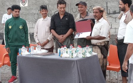 مدير مكتب الشباب والرياضة بخورمكسر يزور أكاديمية الأطباء ويشيد بنشاطها الرياضي