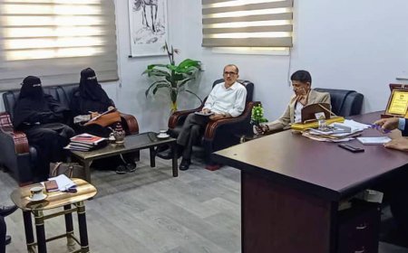 اجتماع لجنة الاعتماد الأكاديمي في كلية اللغات والترجمة بجامعة عدن