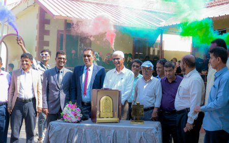 كلية اللغات بجامعة عدن تحتفي بعميدها الجعدني بعد اختياره ضمن الشخصيات المؤثرة عربيًا