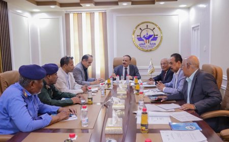 اجتماع اللجنة الوزارية العليا للتحقيق بحادثة احتراق حافلة نقل الركاب بطريق العرقوب