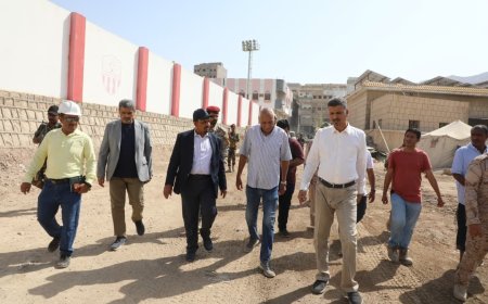 محافظ حضرموت الأستاذ مبخوت بن ماضي يوجّه بإزالة العوائق العشوائية خلف مشفى حضرموت وسرعة إنجاز سفلتة الشارع المحاذي لسور منشأة نادي الشعب