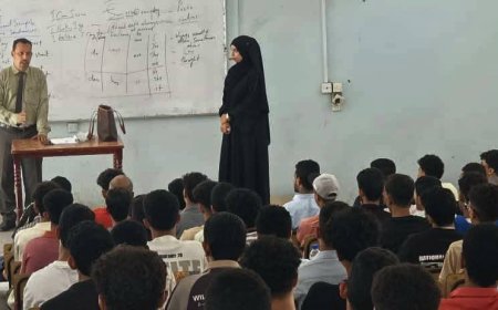 انطلاقة جديدة لكلية العلوم الإدارية بجامعة عدن باستقبال طلابها المستجدين