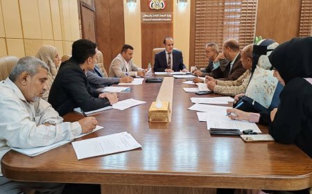 وزير الصحة يترأس اجتماعاً اللجنة الإشرافية للملتقى العلمي الثاني لمكافحة مقاومة مضادات الميكروبات