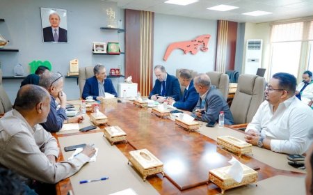 وزير الدولة محافظ عدن يناقش مع الـ (UNOPS) سير العمل في مشروع خط الخمسين