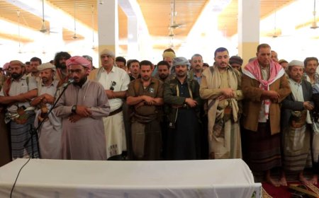 المهرة: تشييع جثمان الطفل همّام الجرادي بعد تدخل وساطة قبلية وتقديمها خمس رهائن ورفع مخيم الاعتصام