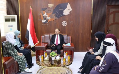 وزير الصناعة والتجارة يبحث مع لجنة تنسيق القمة النسوية تعزيز اقتصاد السلام وتمكين المرأة اقتصادياً