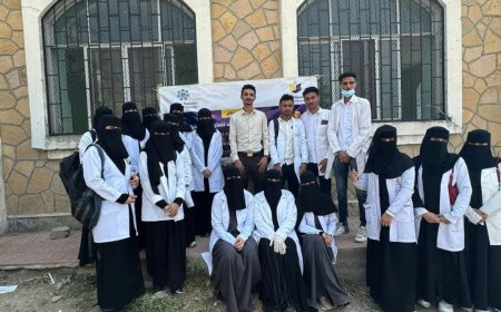 تعز..طلاب التمريض في الجند ينفذون مبادرة إنسانية لصالح مرضى مستشفى الأمراض النفسية