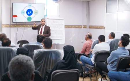 وزير الشباب والرياضة يدشّن دورة التخطيط الاستراتيجي لموظفي صندوق رعاية النشء والشباب والرياضة بعدن