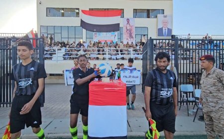 تتويج فريق اللواء 72 بكأس بطولة الشهيد العميد ناجي عايض.