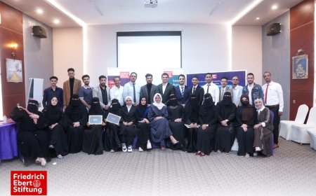 اختتام دورة مهارات الخطابة والخطاب السياسي للشباب القيادي في عدن