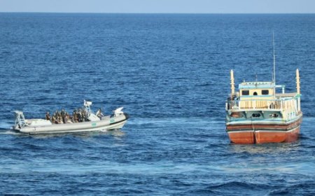 القوات البحرية المشتركة تضبط شحنة مخدرات بـ130 مليون دولار في بحر العرب