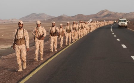 قوات العمالقة الجنوبية تنفذ مسيرًا عسكريًّا لرفع جاهزيتها القتالية 