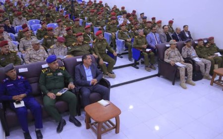 رئيس الأركان يشهد اختتام الندوة العلمية العسكرية الأولى بالأكاديمية العسكرية العليا (كلية القيادة والأركان)