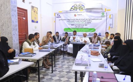 مؤسسة فتيات مأرب تختتم دورة تأهيلية ل25 شابًا وشابة من مخيمات النزوح لقيادة حملات مناصرة مجتمعية