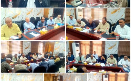 نائب محافظ عدن يترأس اجتماعا لمناقشة معالجة مشاكل الصرف الصحي بمديرية خور مكسر