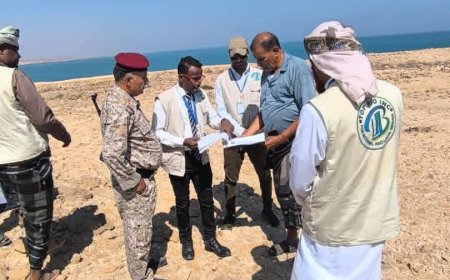 توب بايو ومكتب التخطيط في المهرة ينفذان نزولًا ميدانيا لموقع مشروع محطة تحلية مياه البحر في نشطون