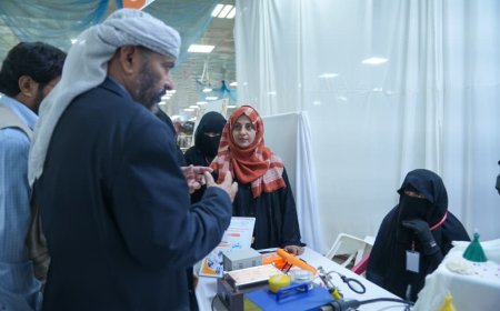 مأرب...تدشين بازار تسويقي لمنتجات النساء المستفيدات من مشروع التمكين المهني وتحسين سبل العيش.