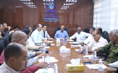 اجتماع موسّع في ميناء المكلا يناقش تقييم الاحتياجات الصحية وجاهزية الطوارئ