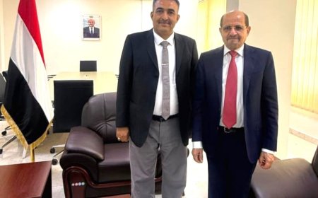 وكيل محافظة أبين يلتقي وزير الخارجية بعدن لبحث الهجرة غير الشرعية والأوضاع الدبلوماسية
