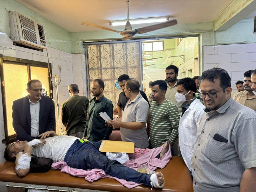 بتوجيهات من رئيس مجلس القيادة الرئاسي ورئيس مجلس الوزراء.. وزير الصحة يتفقد جرحى حادثة العرقوب