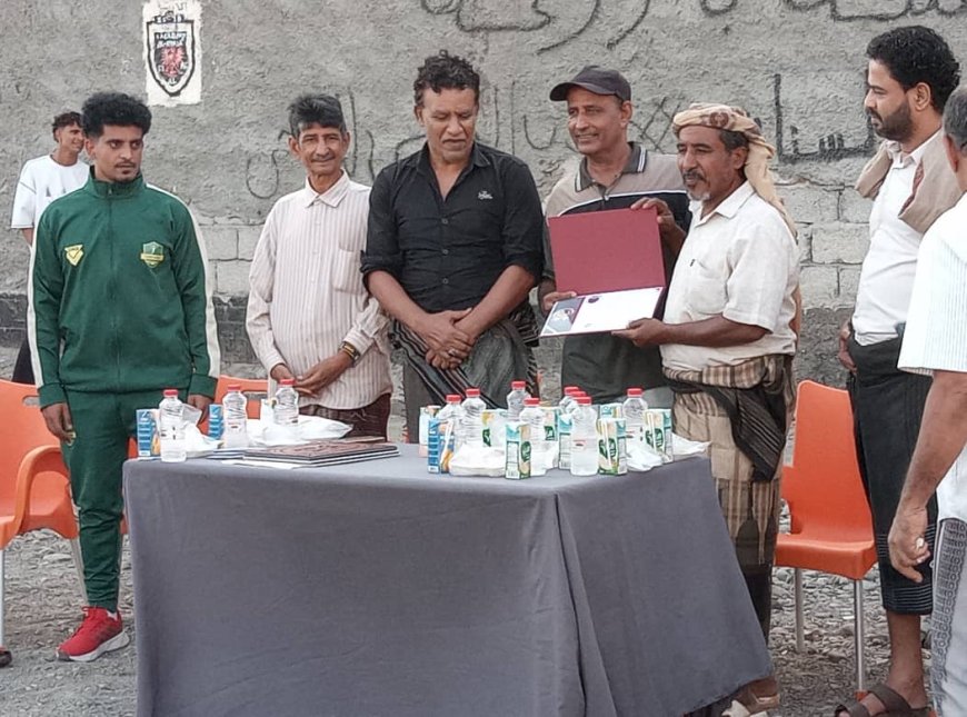 مدير مكتب الشباب والرياضة بخورمكسر يزور أكاديمية الأطباء ويشيد بنشاطها الرياضي