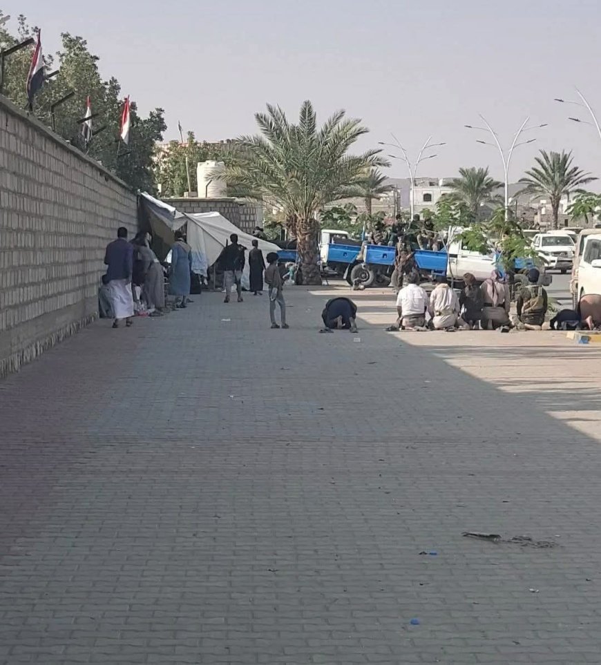 مأرب.جرحى الجيش ينصبون أول خيمة اعتصام للمطالبة بمستحقاتهم المالية.