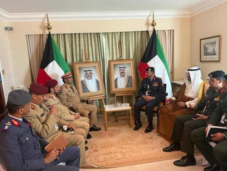 رئيس هيئة الأركان يبحث التعاون العسكري والدعم مع قادة الجيوش في حوار المنامة