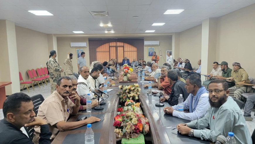 اجتماع في لحج يناقش تطوير القطاعين الصناعي والتجاري وتعزيز الرقابة على الأسواق