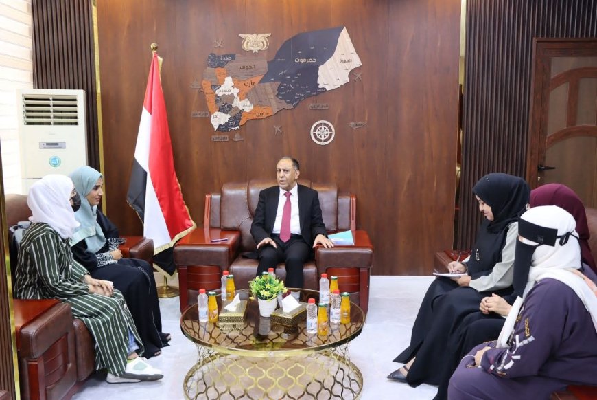 وزير الصناعة والتجارة يبحث مع لجنة تنسيق القمة النسوية تعزيز اقتصاد السلام وتمكين المرأة اقتصادياً