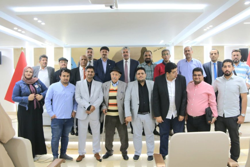 في لقاء السفير بحاح  بالهيئة الادارية للجالية و لجانها في القاهرة 