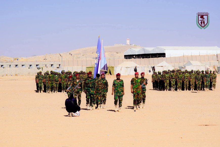 قوات دفاع شبوة تحتفل بتخريج اللواء الثامن واستعراض جاهزيته القتالية
