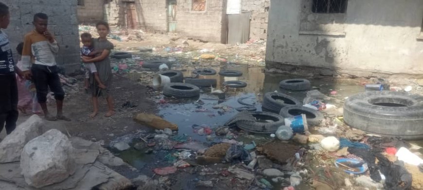 مواطنون يشكون طفح المجاري في حي عبدالقوي بالشيخ عثمان بسبب توقف ضخ المحاري من المضخة الرئيسية بالدرين