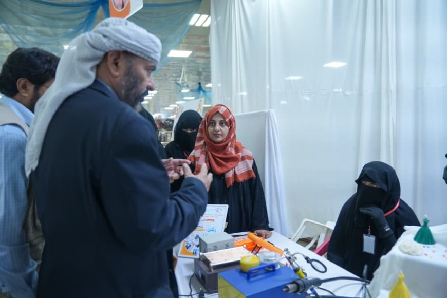مأرب...تدشين بازار تسويقي لمنتجات النساء المستفيدات من مشروع التمكين المهني وتحسين سبل العيش.