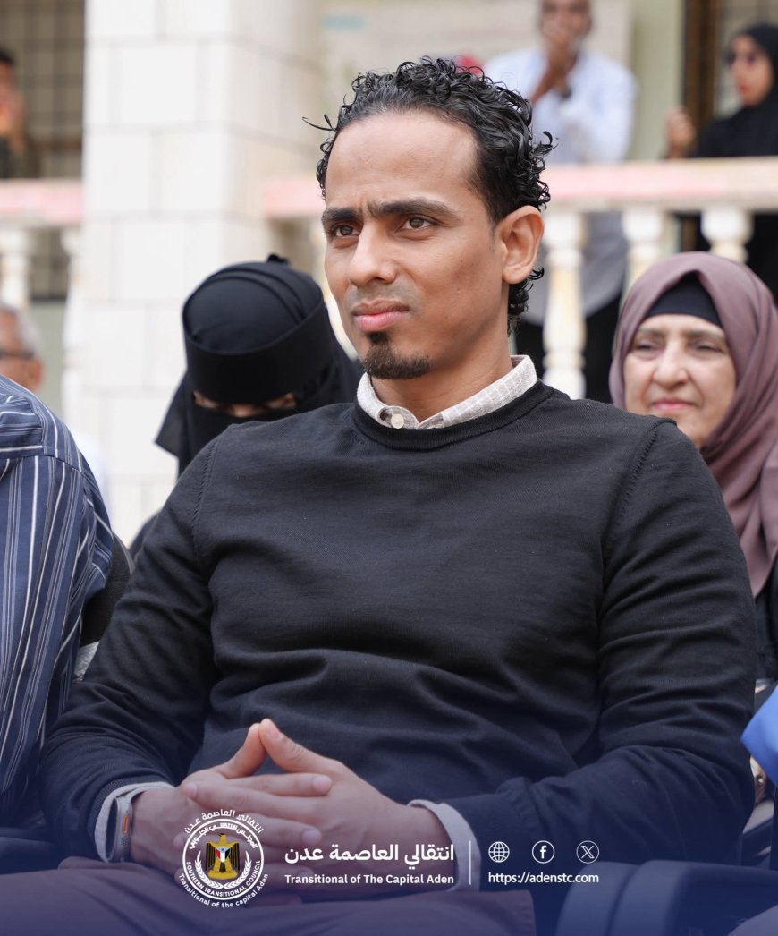 بحضور السقاف.. مدرسة حاتم بالشيخ عثمان تحتفي بالذكرى الـ 58 لعيد الاستقلال المجيد 30 نوفمبر