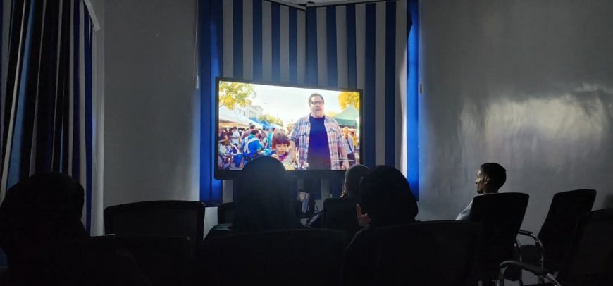 تعز..سينما الأربعاء تختتم أفلام ريادة الأعمال بالسيرة الإشكالية لصاحب شركة آبل