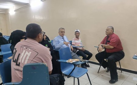 كلية الآداب بجامعة عدن تحتضن جلسة ثقافية لدعم الفنانين والمبدعين