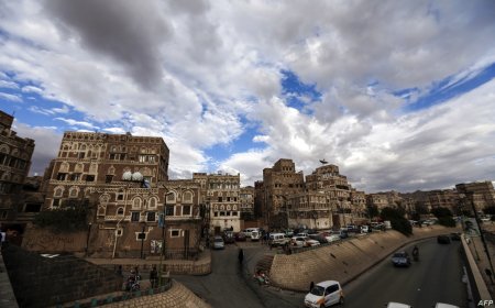 الكشف عن مغادرة وفد حوثي برفقة وفد عماني وعدد من البحّارة المفرج عنهم من صنعاء إلى مسقط