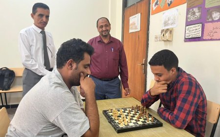 كلية الحقوق بجامعة عدن تواصل أنشطتها الطلابية وتطلق بطولة الشطرنج 
