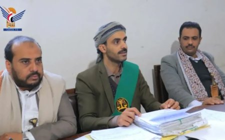 حوثيون يبدؤون محاكمة 12 معتقلًا بتهم تتعلق بـ“التجسس”