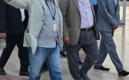 بعد الاحداث الاخيرة ..رئيس هيئة الطيران المدني يتفقد مطار سيئون..