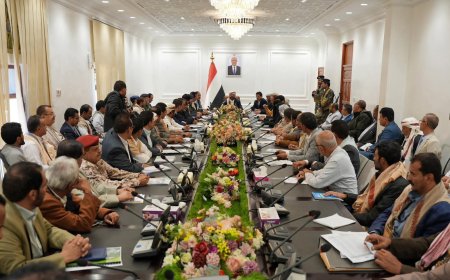 عضو مجلس القيادة العرادة يترأس اجتماعاً للمكتب التنفيذي بمأرب