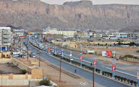 انقطاع واسع يضرب الاتصالات والإنترنت في عتق… وشبكات يمن نت ويمن موبايل خارج الخدمة